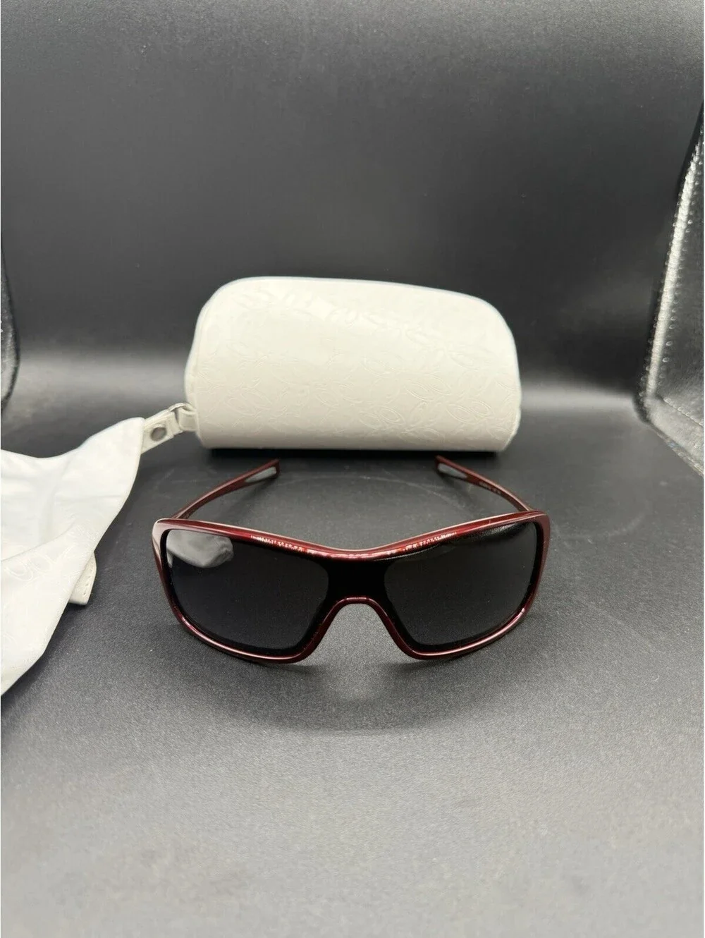 Oakley Break Up Scarlet/Black-Gray Gradient Lenses OO9202-02